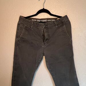 Dockers Men's Grey and Brown Jeans Original Alpha Khaki Size 32
